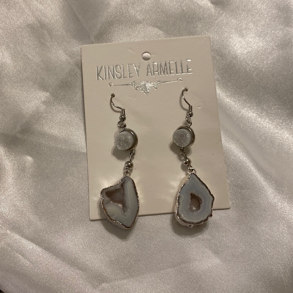 Kinsley Armelle SILVER PEARL DROP Quartz & Agate Earrings